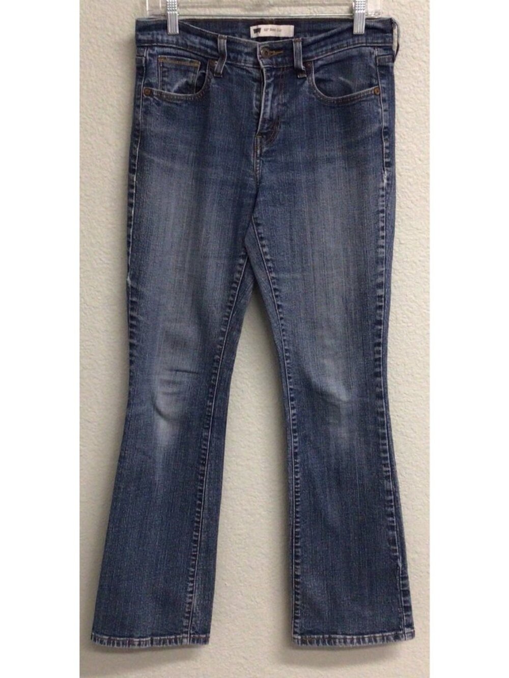 Levis 515 Women’s Blue Denim Medium Wash Bootcut Jeans Size 6M Stretch